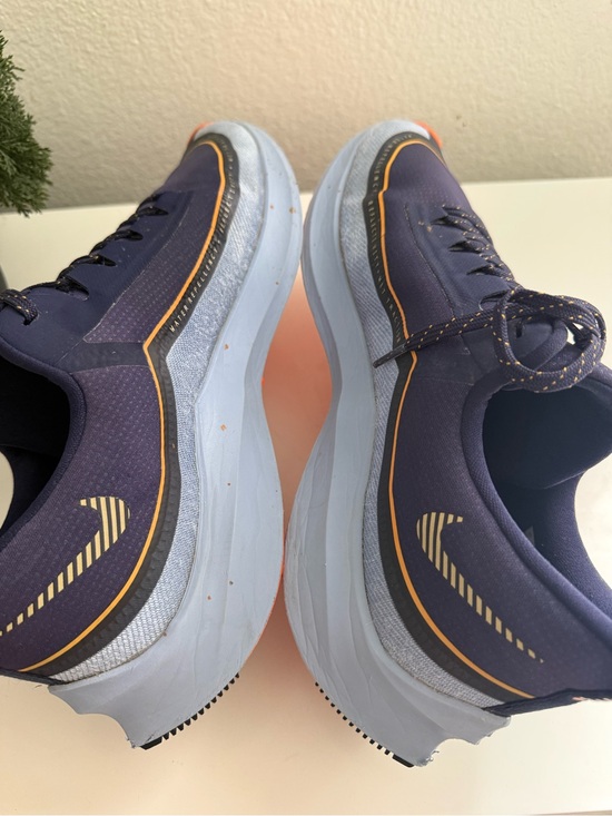 Nike Men size 13  zoom winflo 6  Running Shoes Navy with Gold main image 7